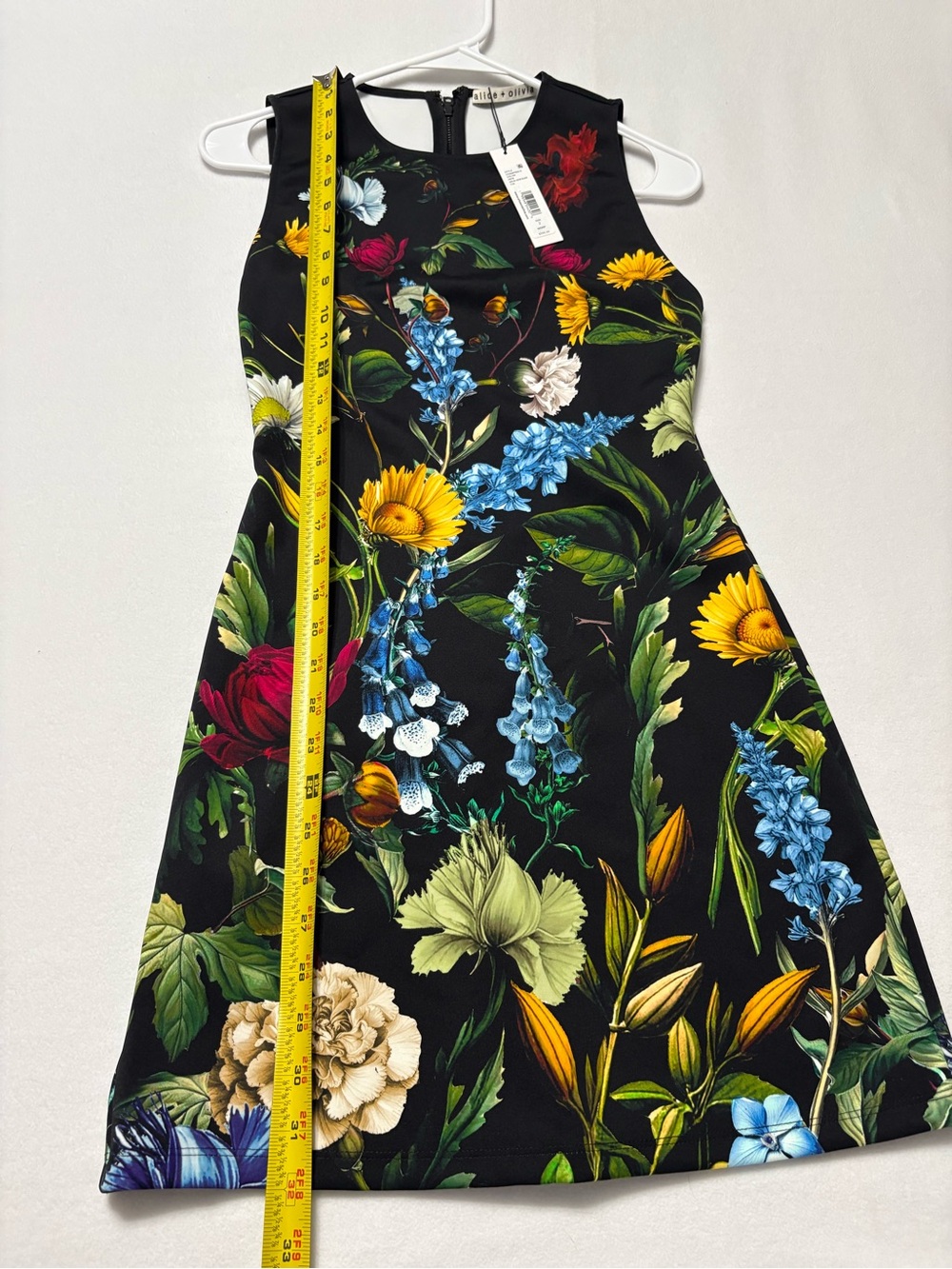 Alice + Olivia Wynell Floral Sleeveless Minidress - Picture 11 of 13